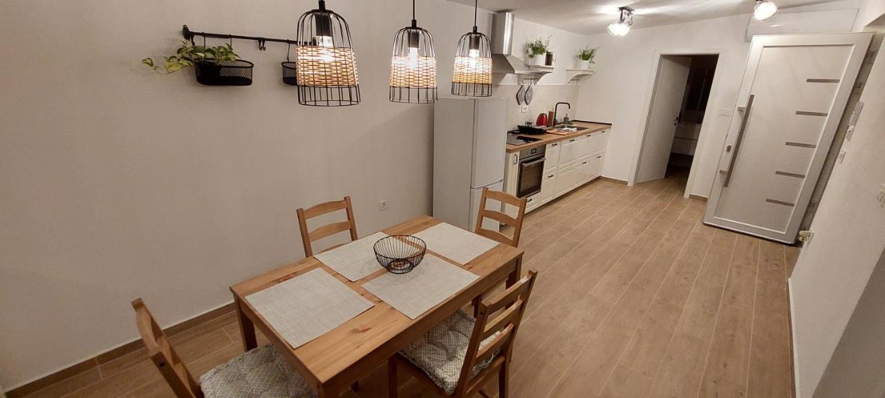 Stara Malija Apartamento Izola Exterior foto